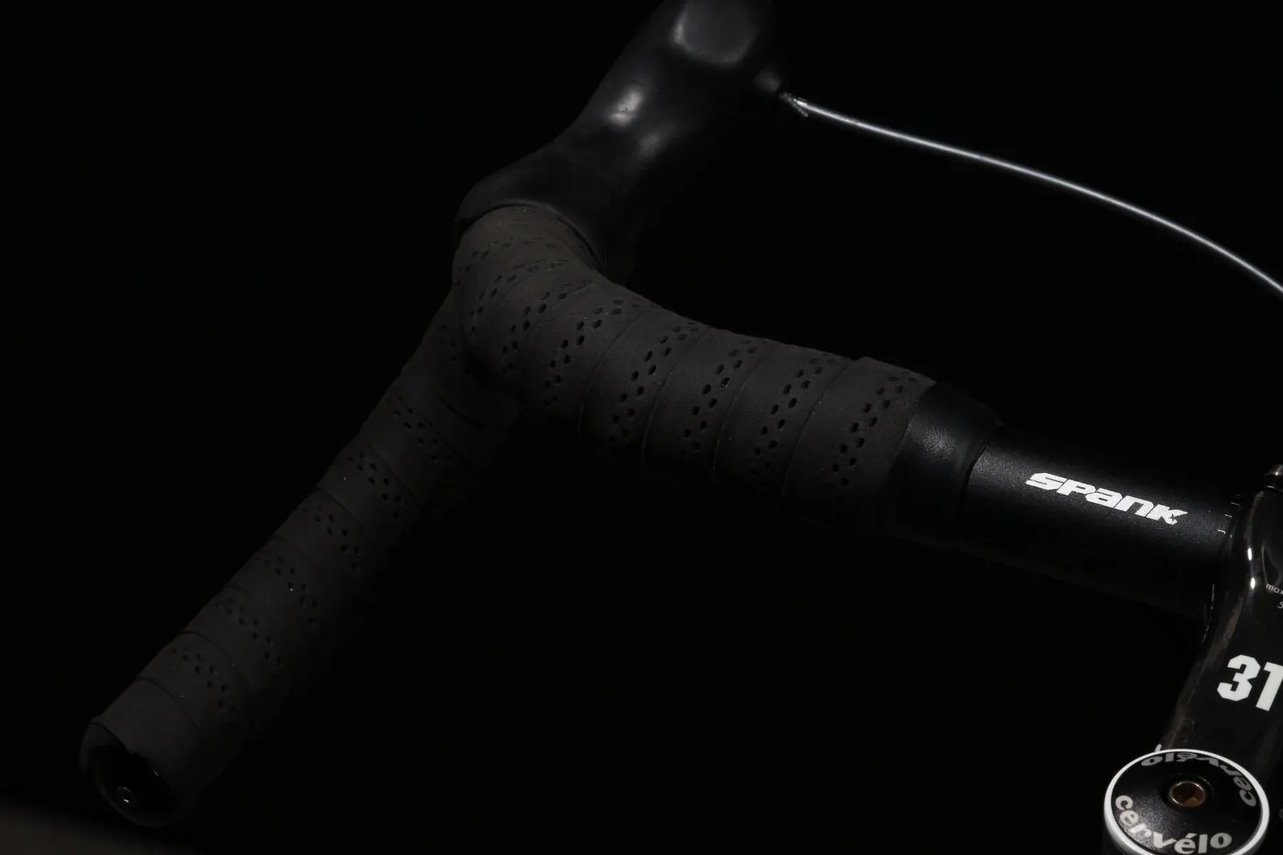 Spank Wing Gravel Drop Bar Tape With Gel Pad & Plug Kit